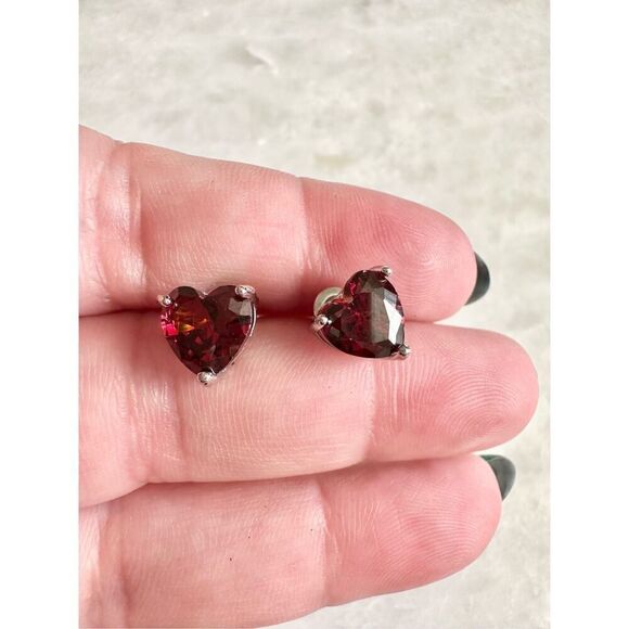 Ruby Red cubic zirconia heart stud earrings - Picture 1 of 2